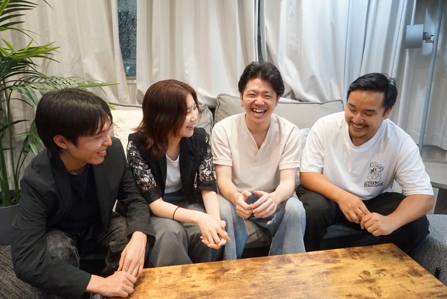 ソファでの歓談